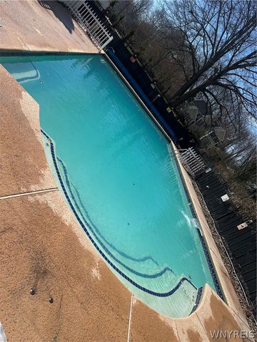 11 Hemlock Drive, Grand Island, NY 14072