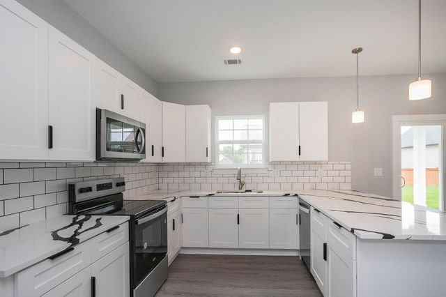 340 Fieldstone Ln, Springfield, TN 37172