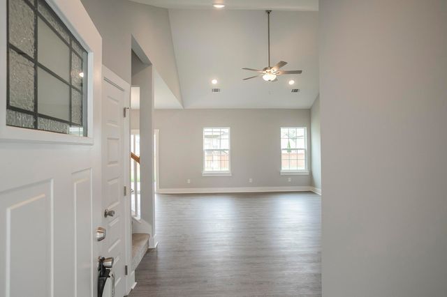 340 Fieldstone Ln, Springfield, TN 37172