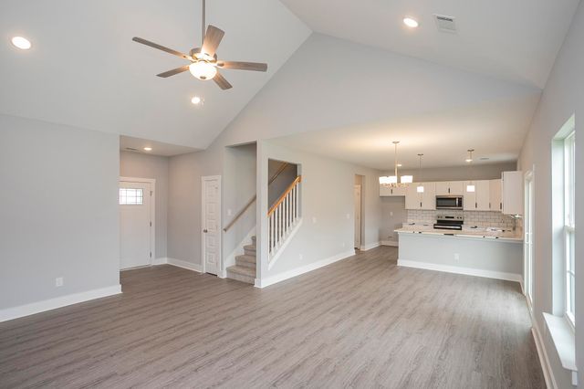 340 Fieldstone Ln, Springfield, TN 37172