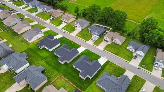 340 Fieldstone Ln, Springfield, TN 37172