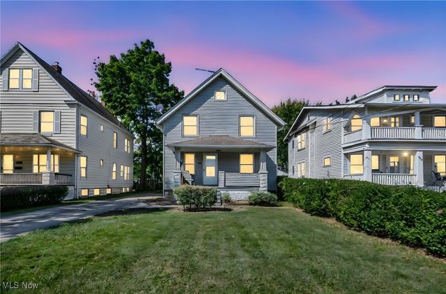 2222 Woodward Avenue, Lakewood, OH 44107