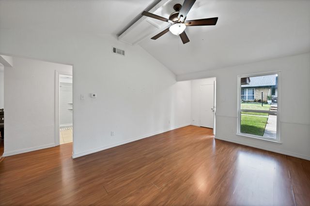 1402 S Carrier Parkway 110, Grand Prairie, TX 75051