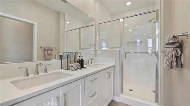 27416 Catalogue Way, Valencia, CA 91381