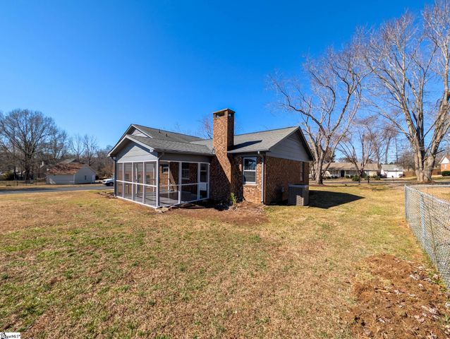 207 Old Salem Road, Moore, SC 29369
