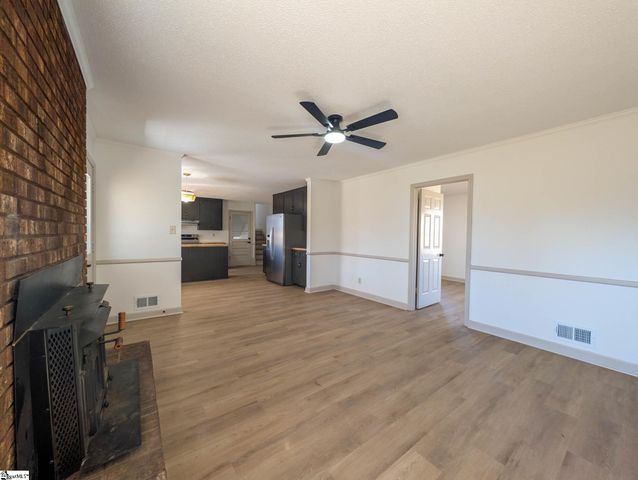 207 Old Salem Road, Moore, SC 29369