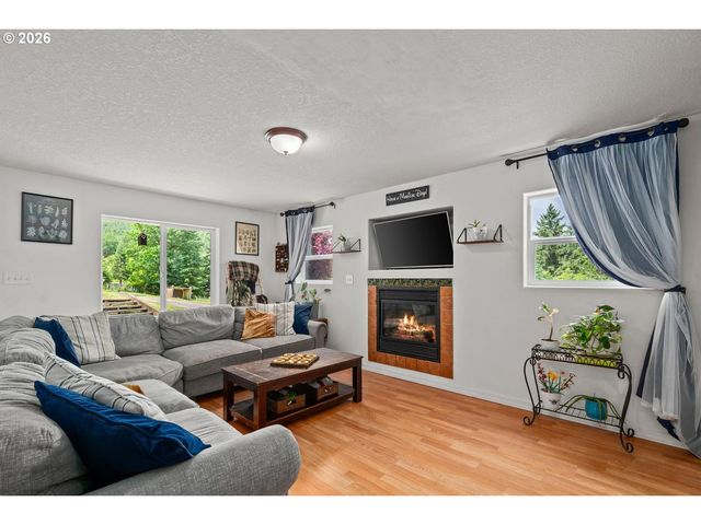 32171 BISHOP Rd, Rainier, OR 97048