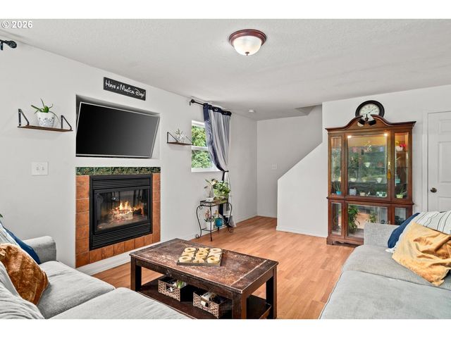 32171 BISHOP Rd, Rainier, OR 97048