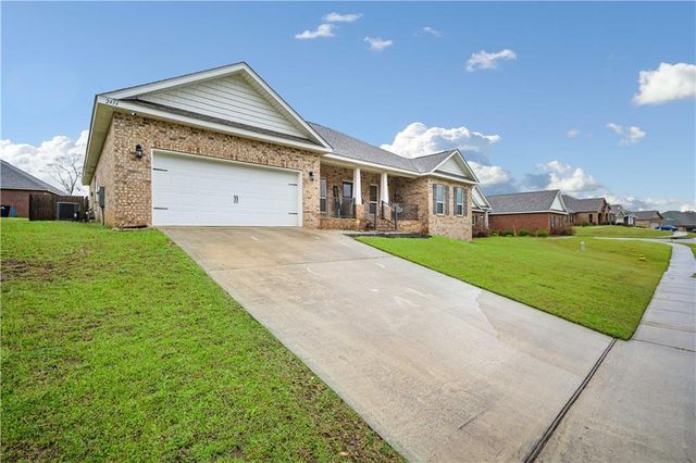 2414 Clairmont W Drive, Semmes, AL 36575