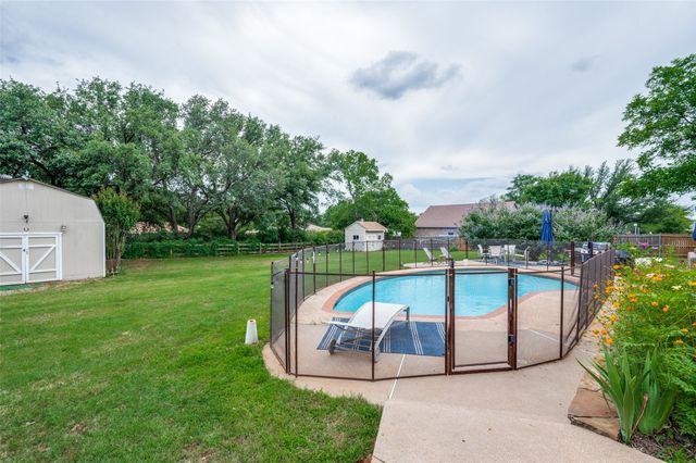 230 Ridgebriar Drive, Double Oak, TX 75077