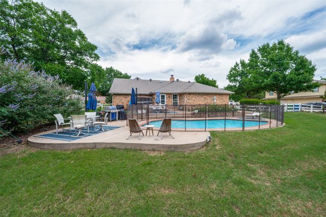 230 Ridgebriar Drive, Double Oak, TX 75077
