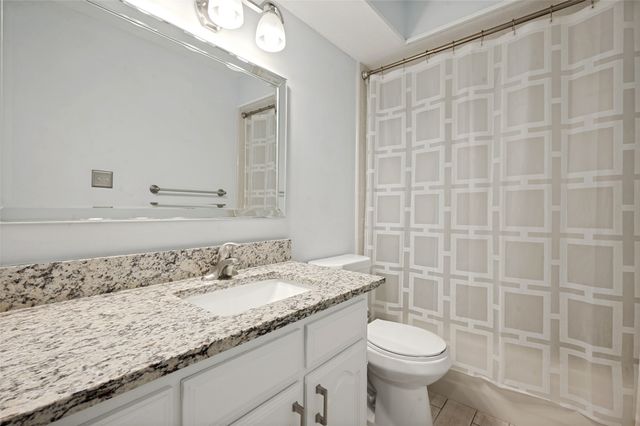 230 Ridgebriar Drive, Double Oak, TX 75077