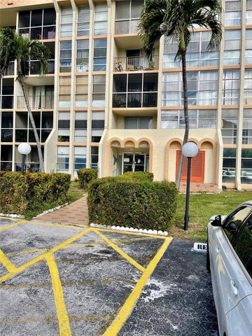 801 THREE ISLANDS Boulevard 214, Hallandale Beach, FL 33009