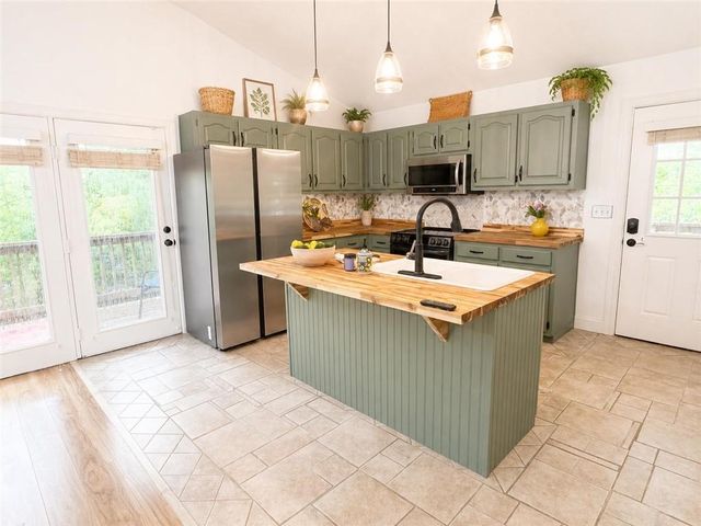 181 Cindy Lane, Ellijay, GA 30540