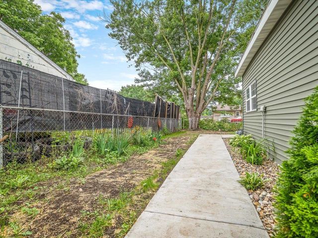 1338 McKinley Avenue, Beloit, WI 53511