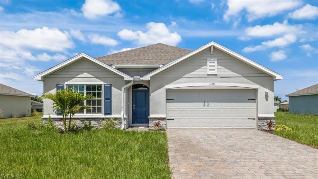 1256 40TH TER, Cape Coral, FL 33909