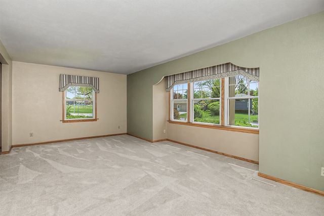 1419 McKinley Drive, Ames, IA 50010