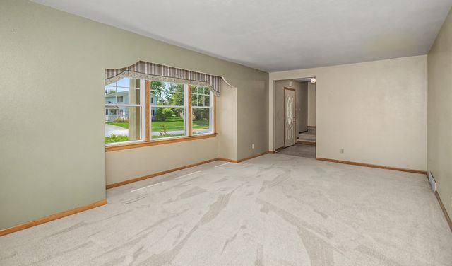 1419 McKinley Drive, Ames, IA 50010
