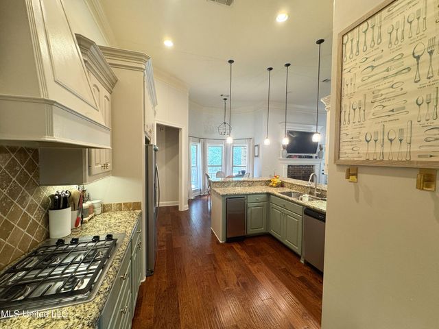 242 Penny Lane, Brandon, MS 39042