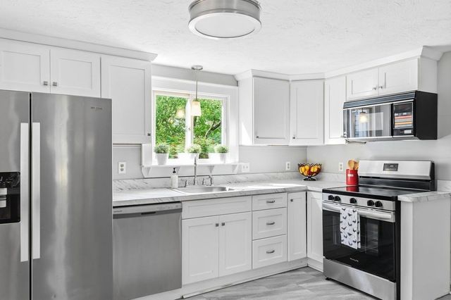 70 Century Road, Weymouth, MA 02190