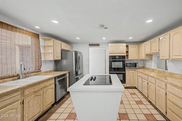18017 N EVERSON Drive, Glendale, AZ 85308
