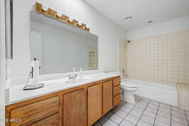 18017 N EVERSON Drive, Glendale, AZ 85308
