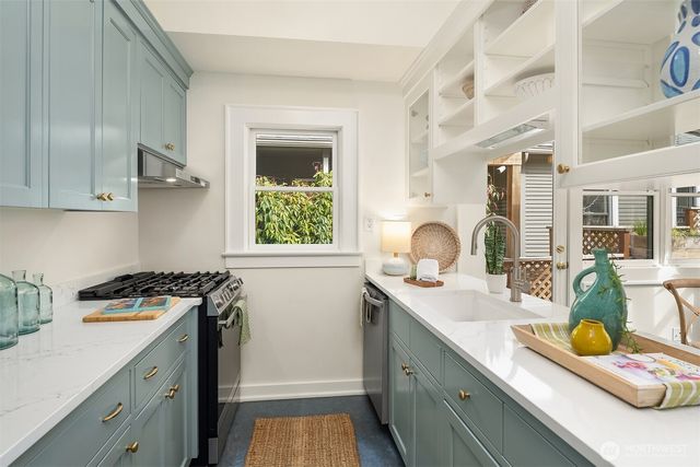 311 N 47th Street, Seattle, WA 98103