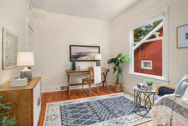 311 N 47th Street, Seattle, WA 98103