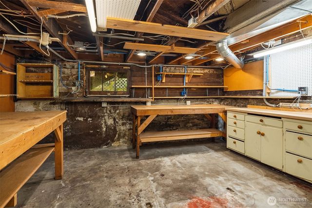 311 N 47th Street, Seattle, WA 98103