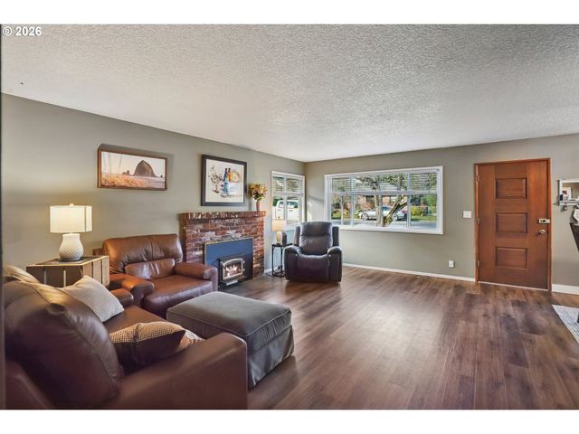 716 C St, Washougal, WA 98671