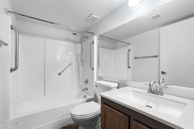 735 LEISURE WORLD --, Mesa, AZ 85206