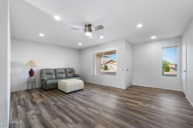 735 LEISURE WORLD --, Mesa, AZ 85206
