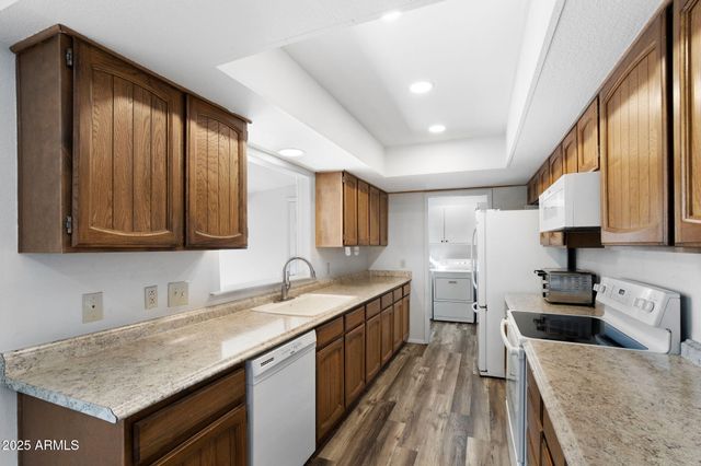 735 LEISURE WORLD --, Mesa, AZ 85206