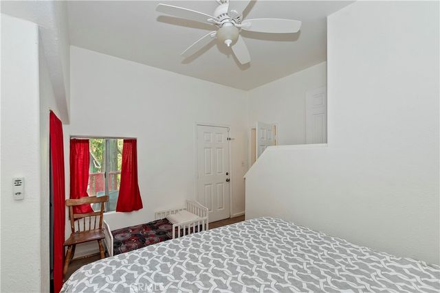 23376 Knapps Cutoff, Crestline, CA 92325