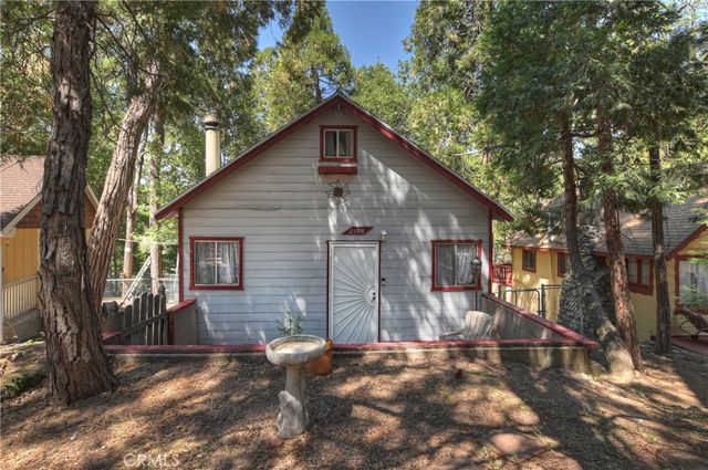 23376 Knapps Cutoff, Crestline, CA 92325