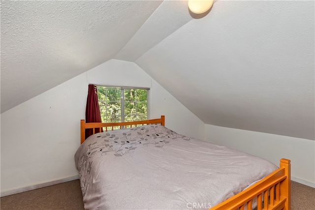 23376 Knapps Cutoff, Crestline, CA 92325