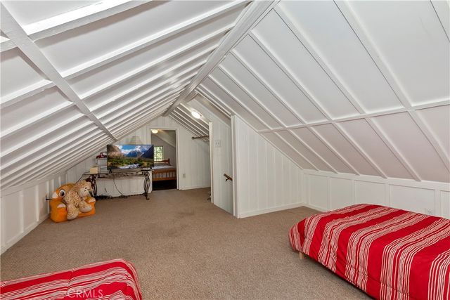 23376 Knapps Cutoff, Crestline, CA 92325