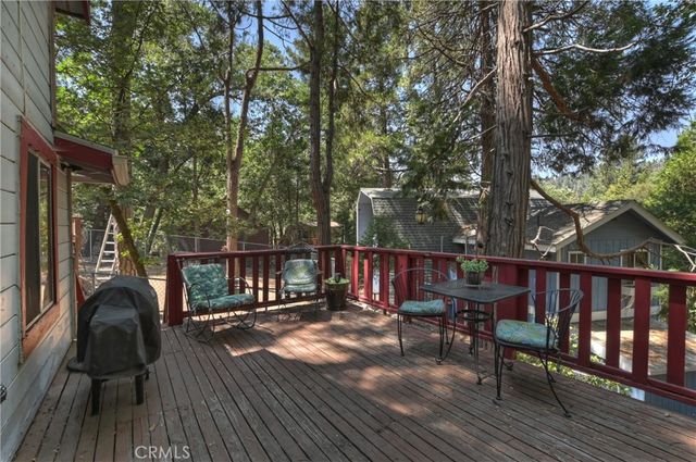 23376 Knapps Cutoff, Crestline, CA 92325