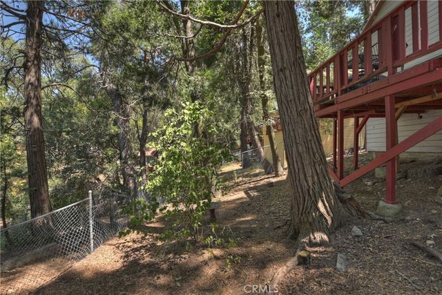 23376 Knapps Cutoff, Crestline, CA 92325