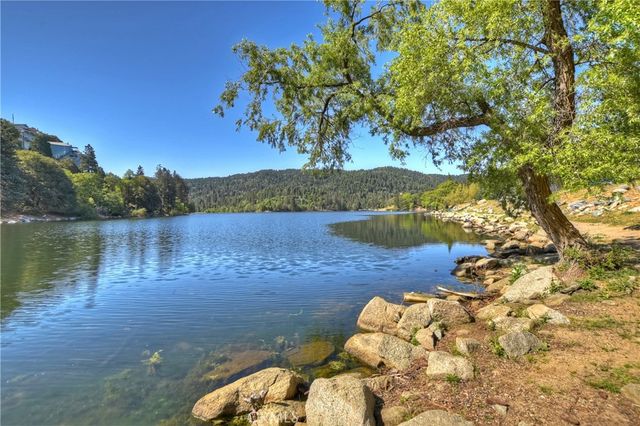 23376 Knapps Cutoff, Crestline, CA 92325