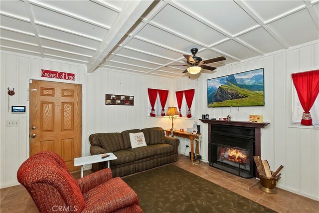 23376 Knapps Cutoff, Crestline, CA 92325