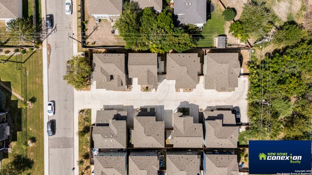 2087 Silver Oak Dr, San Antonio, TX 78213