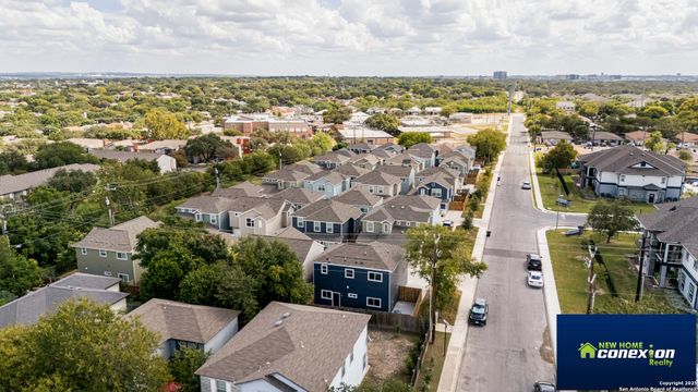 2087 Silver Oak Dr, San Antonio, TX 78213