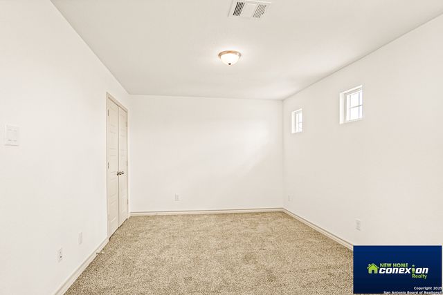 2087 Silver Oak Dr, San Antonio, TX 78213