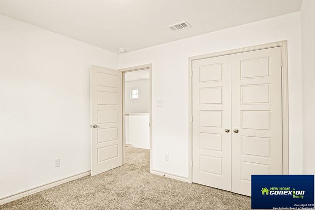 2087 Silver Oak Dr, San Antonio, TX 78213