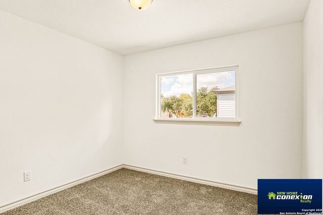 2087 Silver Oak Dr, San Antonio, TX 78213