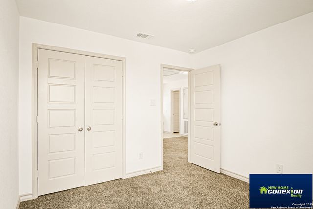 2087 Silver Oak Dr, San Antonio, TX 78213