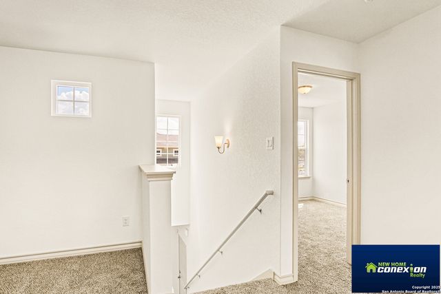 2087 Silver Oak Dr, San Antonio, TX 78213