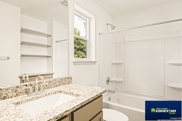 2087 Silver Oak Dr, San Antonio, TX 78213