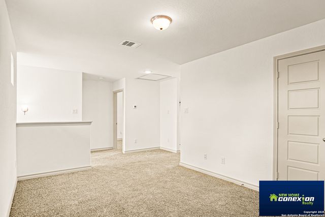 2087 Silver Oak Dr, San Antonio, TX 78213